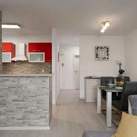 Nerina Apartment *