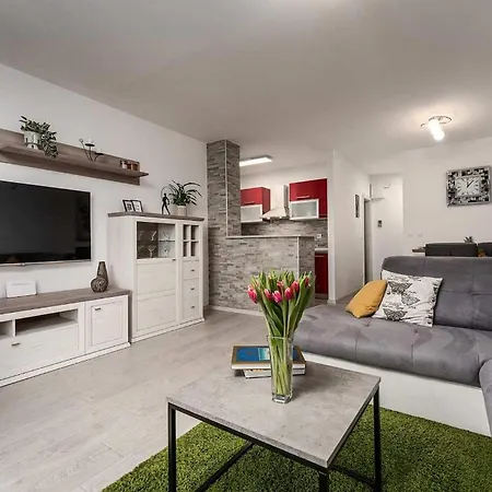 Nerina Apartment *